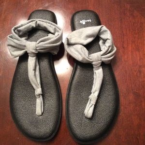 Sanuk Grey Yoga Slings size 9